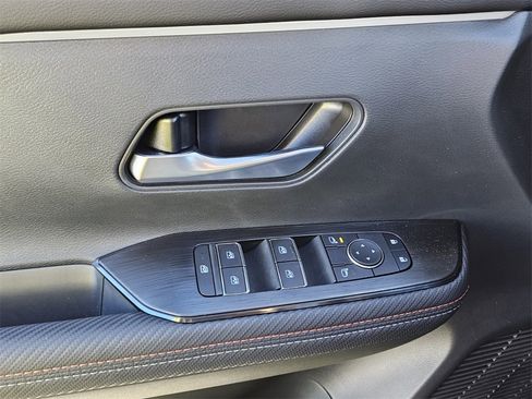 New 2026 Nissan Kicks SR image 29