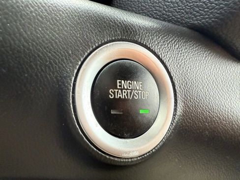 Used 2021 GMC Terrain SLE w/ Driver Convenience Package image 20