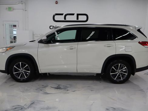 Used 2017 Toyota Highlander XLE image 4