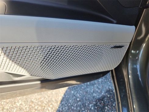 New 2025 Hyundai Elantra Limited image 14