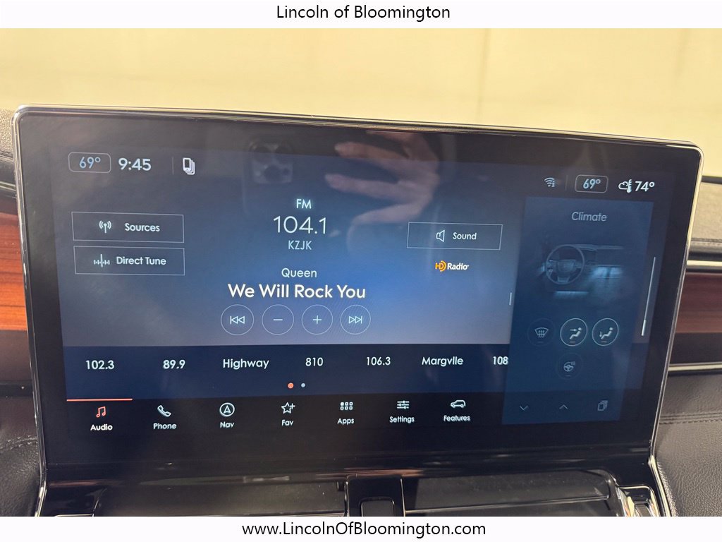 Used 2023 Lincoln Navigator Reserve AWD/4WD image 24