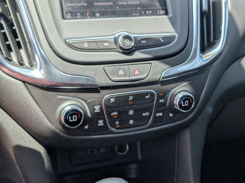 Used 2024 Chevrolet Equinox LT FWD image 27