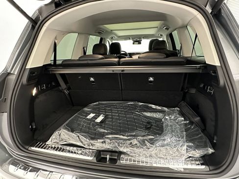 New 2026 Mercedes-Benz GLS 450 4MATIC image 21