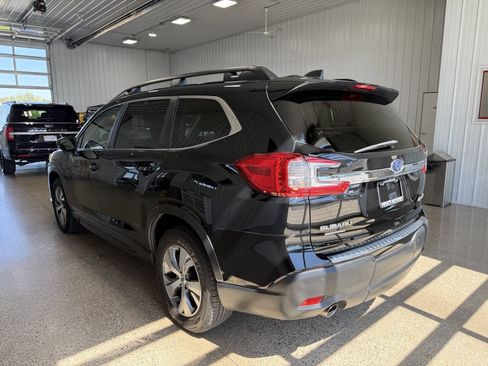 Used 2024 Subaru Ascent Premium w/ Convenience Package AWD/4WD image 3