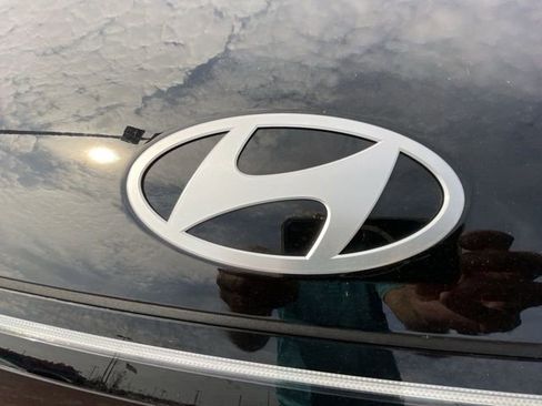 Used 2024 Hyundai Kona Limited FWD image 28