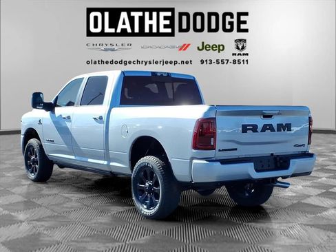 New 2026 RAM 2500 Laramie AWD/4WD image 4