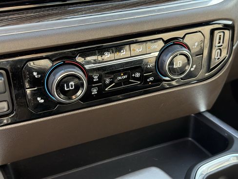 Used 2024 Chevrolet Silverado 1500 LT Trail Boss w/ LT Trail Boss Premium Package image 22