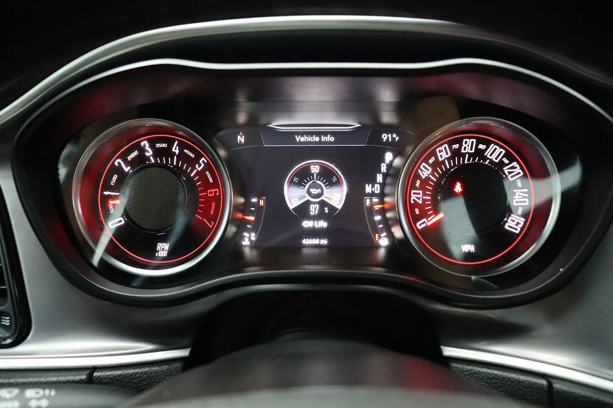 Used 2022 Dodge Challenger R/T RWD image 25