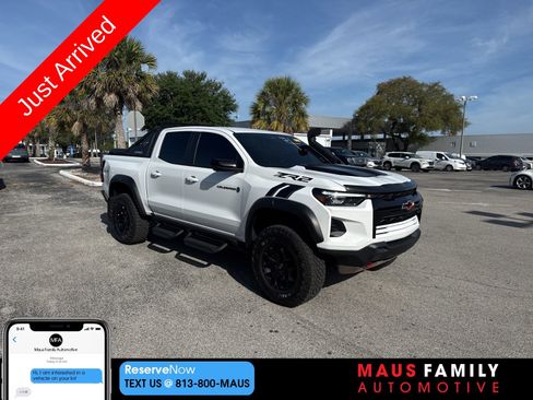Used 2025 Chevrolet Colorado ZR2 w/ Midnight Edition image 1