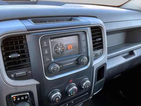 Used 2015 RAM 1500 Express RWD image 28