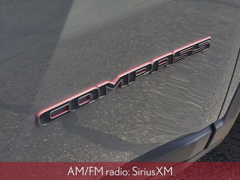 Used 2022 Jeep Compass Trailhawk w/ Sun and Sound Group AWD/4WD image 8