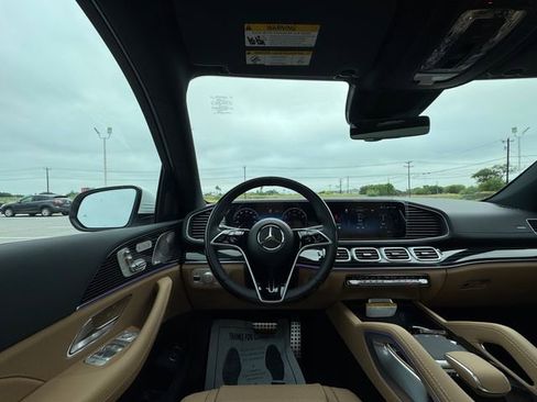 New 2025 Mercedes-Benz GLS 580 4MATIC image 22