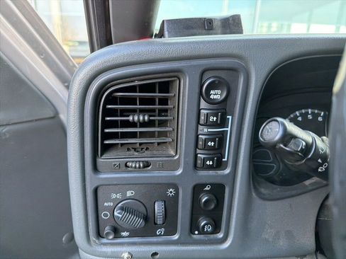 Used 2004 Chevrolet Silverado 1500 4x4 Crew Cab w/ Z71 Convenience Package 2 image 14