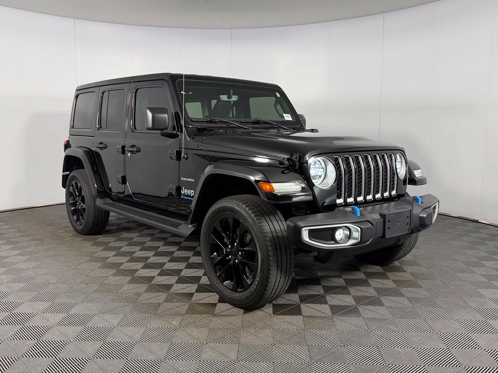 Used 2023 Jeep Wrangler Unlimited Sahara AWD/4WD image 4