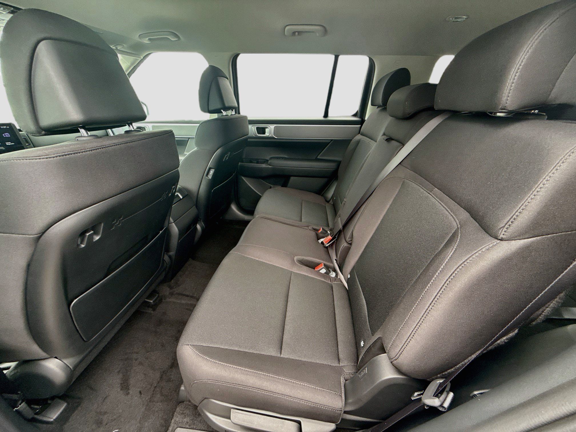 New 2027 Hyundai Santa Fe SE FWD image 17