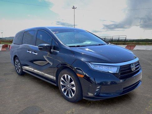 Used 2024 Honda Odyssey EX-L image 2