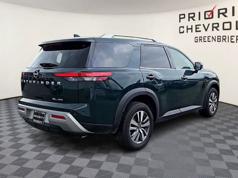 Used 2025 Nissan Pathfinder SL AWD/4WD image 8