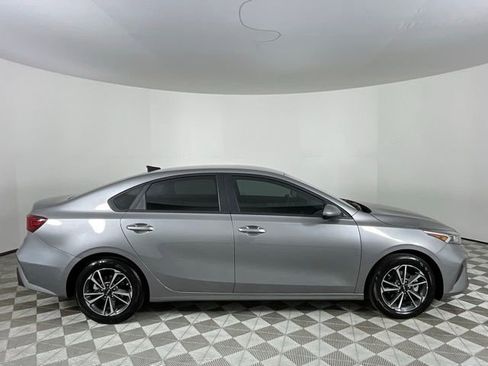 Used 2024 Kia Forte LXS image 4