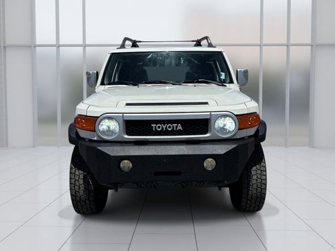 Used 2012 Toyota FJ Cruiser 4WD w/ Upgrade Pkg image 8
