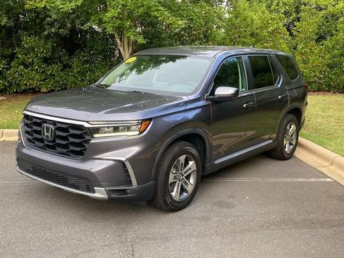 Used 2023 Honda Pilot EX-L image 3