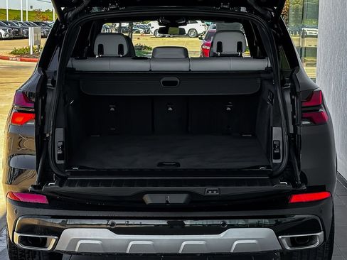 New 2025 BMW X5 sDrive40i w/ Climate Comfort Package image 32