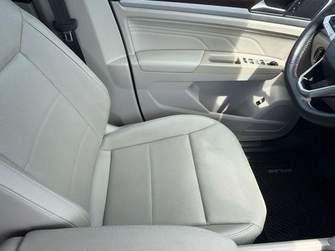 Used 2021 Volkswagen Atlas SE FWD image 14