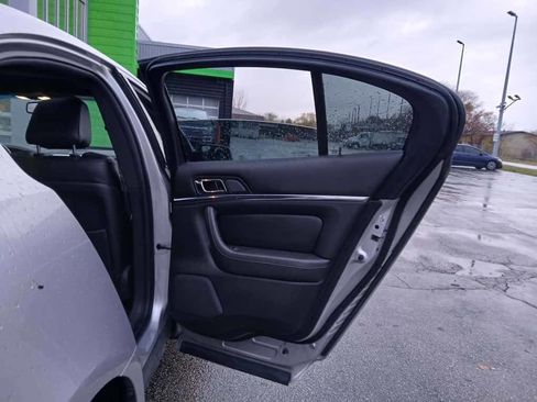 Used 2009 Lincoln MKS AWD image 6