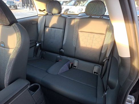 Used 2025 MINI Cooper 2-Door Hardtop image 11