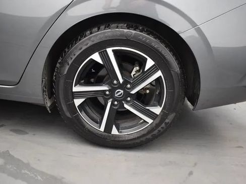Used 2024 Nissan Sentra SV FWD image 34