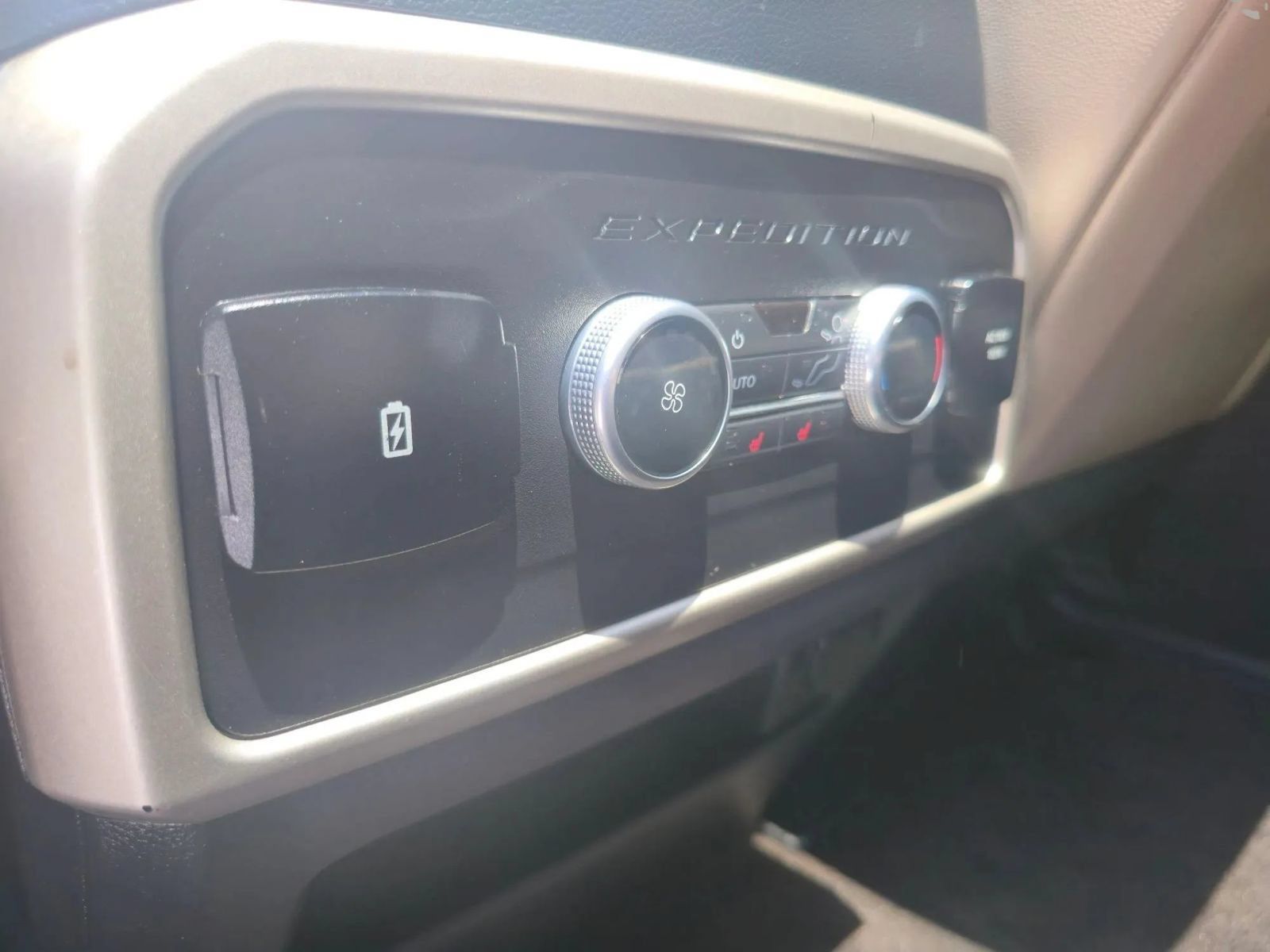 Used 2022 Ford Expedition Max Limited RWD image 28