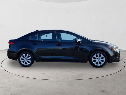 Used 2024 Toyota Corolla LE image 4