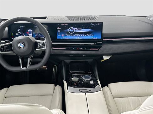 Certified 2026 BMW 530i xDrive w/ M Sport Package AWD/4WD image 19