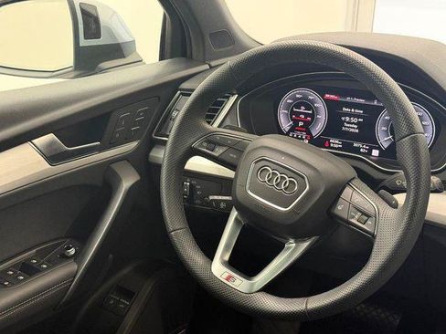 Certified 2025 Audi Q5 e Premium Plus w/ Premium Plus Package AWD/4WD image 12