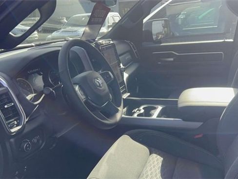 New 2026 RAM 1500 4x4 Crew Cab image 27