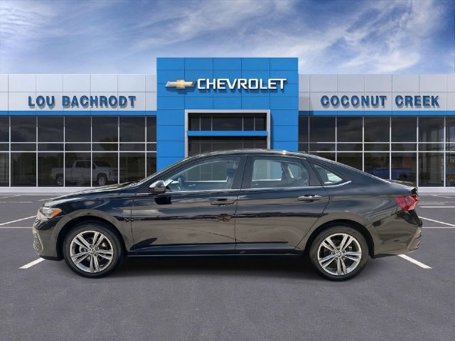 Used 2024 Volkswagen Jetta SE FWD image 5