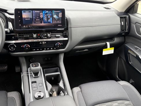 New 2026 Nissan Pathfinder SV image 12