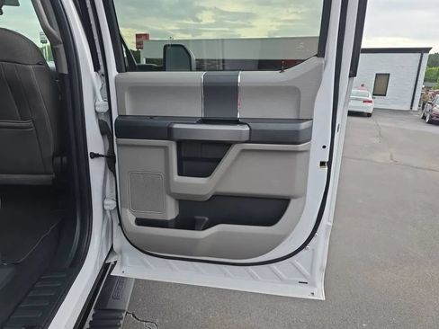 Used 2019 Ford F250 XLT AWD/4WD image 41