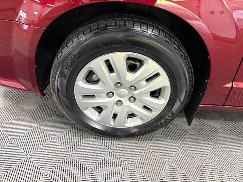 Used 2019 Dodge Grand Caravan SE FWD image 10