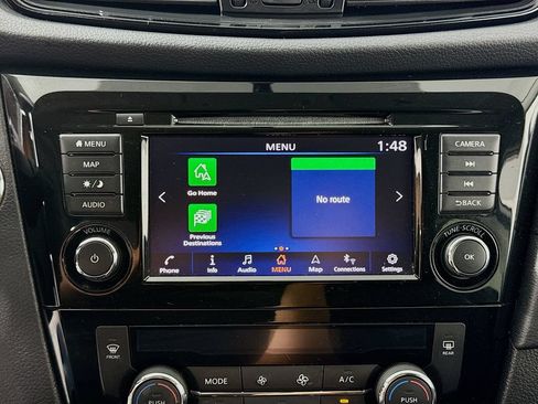 Used 2018 Nissan Rogue SV w/ Premium Package AWD/4WD image 13
