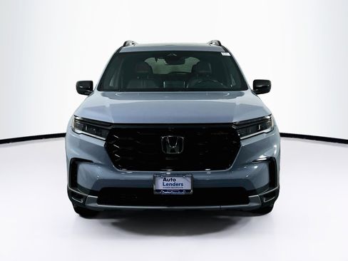 Used 2023 Honda Pilot TrailSport image 2