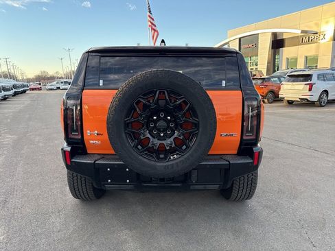 Used 2024 GMC Hummer EV 2X image 4