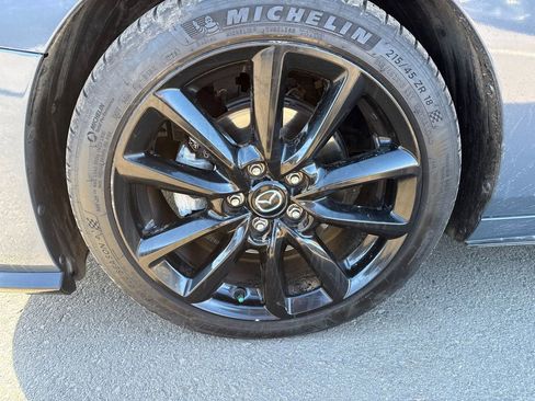 Used 2021 MAZDA MAZDA3 Hatchback w/Premium Plus Pkg image 11