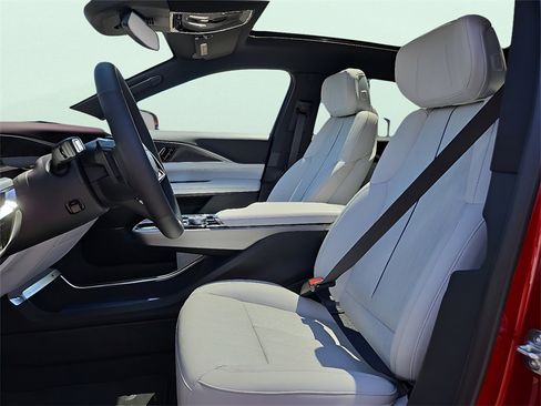 New 2025 Cadillac Lyriq Sport image 15
