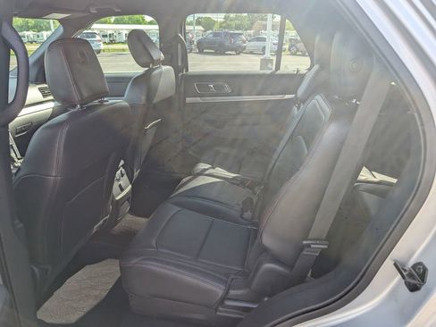 Used 2018 Ford Explorer Sport AWD/4WD image 10