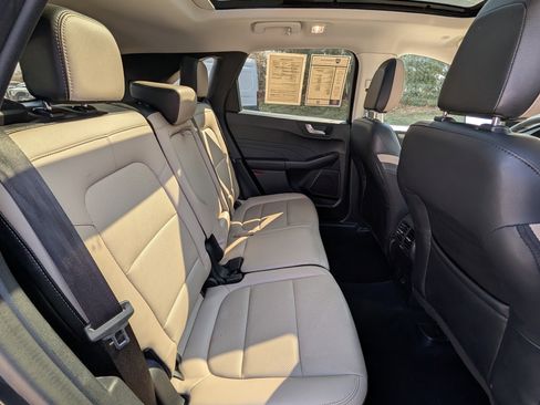 Used 2022 Ford Escape Titanium w/ Class II Trailer Tow Package image 28