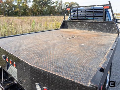 Used 2015 Ford F350 XLT w/ XLT Interior Package image 9