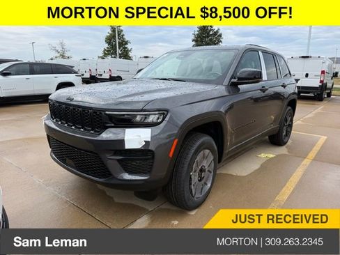 New 2025 Jeep Grand Cherokee Altitude image 2