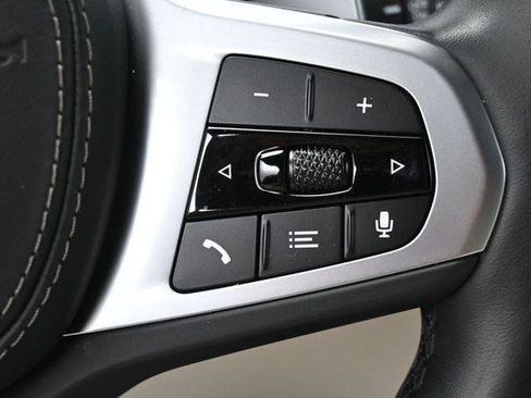 Used 2024 BMW X5 xDrive40i w/ M Sport Package AWD/4WD image 19