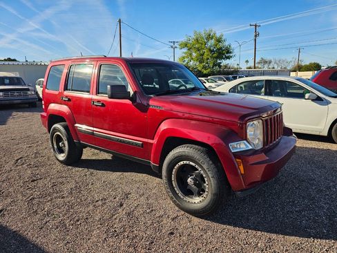 Used 2012 Jeep Liberty Sport RWD image 3