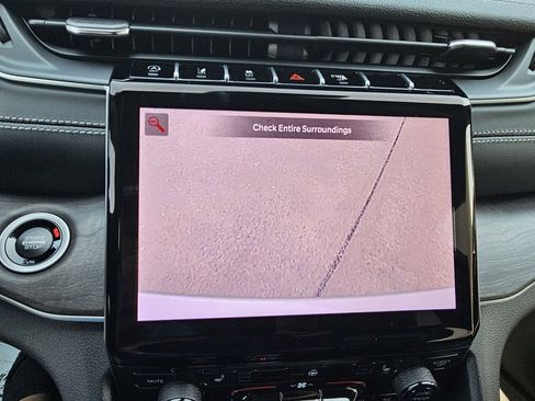 New 2025 Jeep Grand Cherokee Limited w/ Black Appearance Package image 13